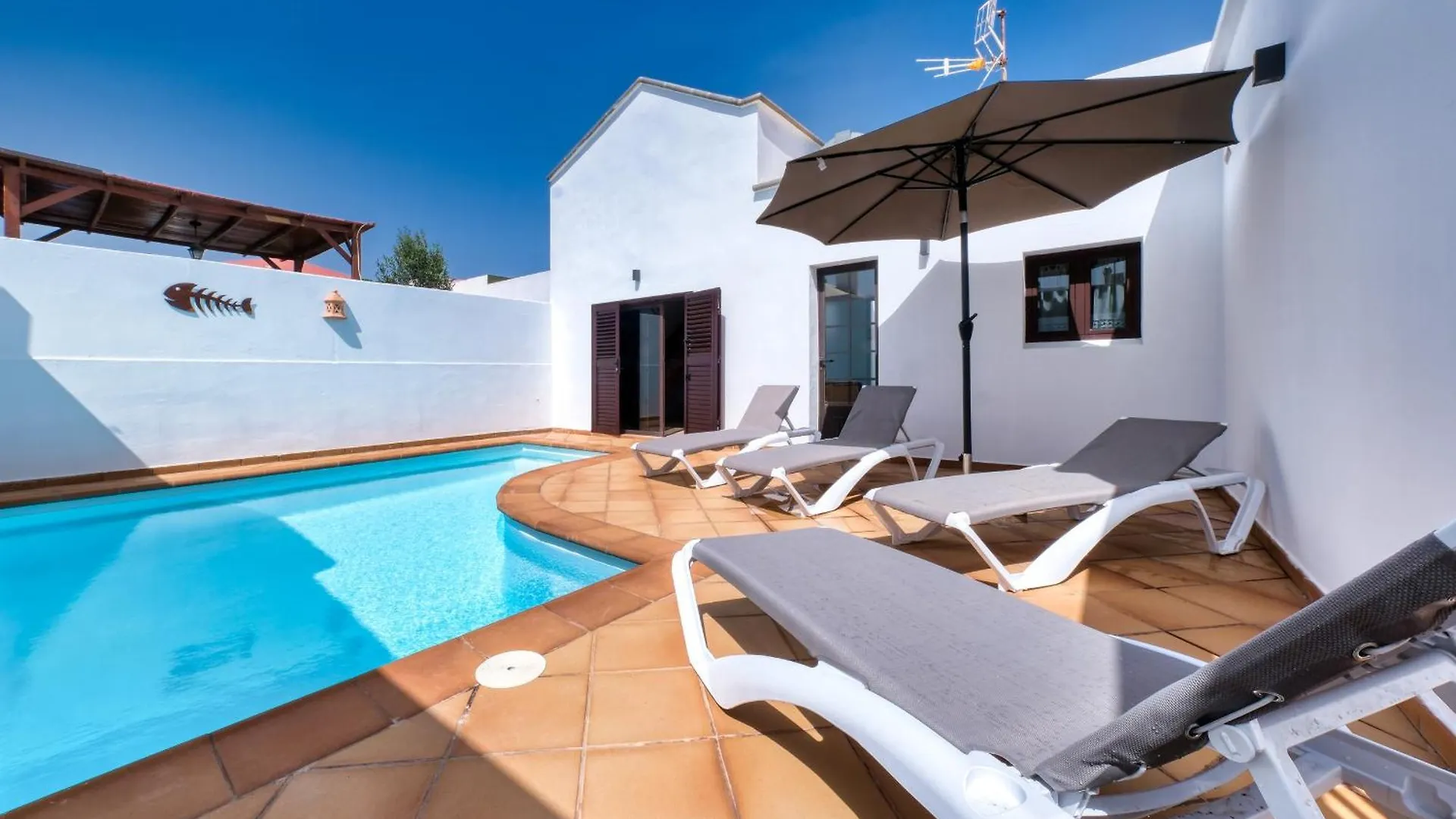 Holiday home Villa Rosa-Private Pool, Quiet Area Arrecife  Spain